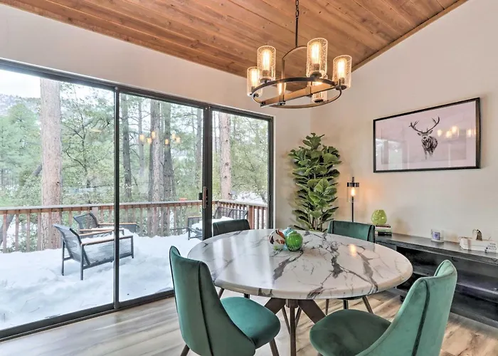 ~ 8 Mi To State Park & Trails: Mountain Holiday home *