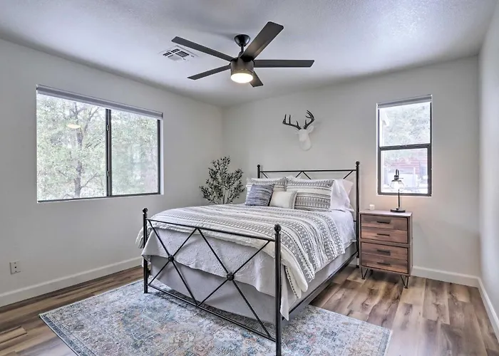 ~ 8 Mi To State Park & Trails: Mountain Holiday home